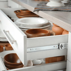 Kitchen Cabinet Doors vs Drawers: What’s the Difference?